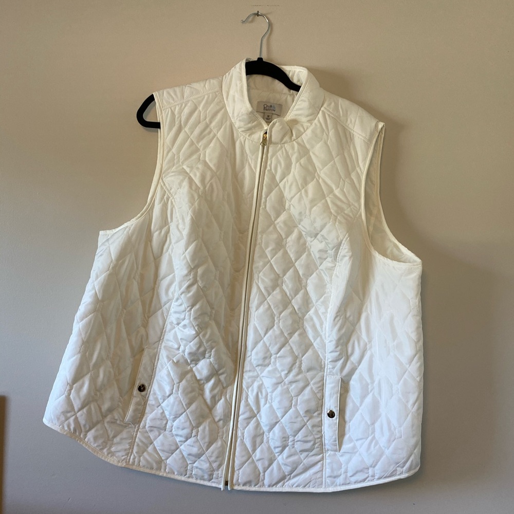 White vest